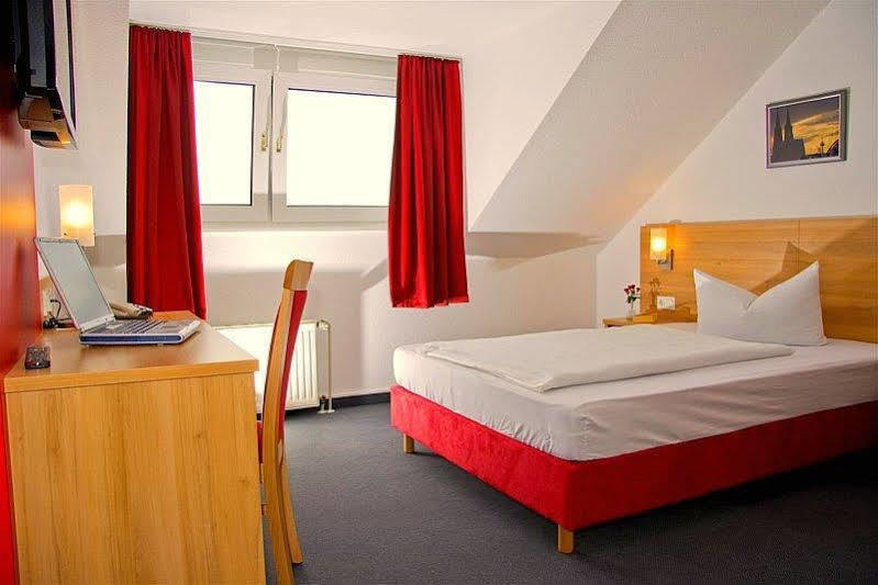 Airport Karsten 3* Keulen